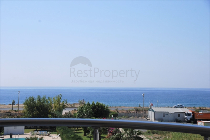 شقة غرفتين وصالة باطلالة بحرية مباشرة في الانيا 