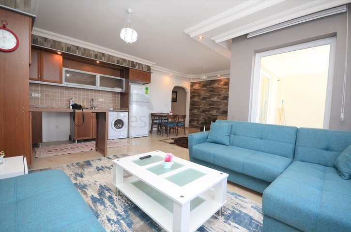 شقة غرفتين وصالة باطلالة بحرية مباشرة في الانيا 