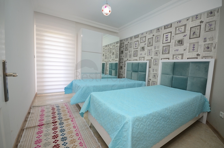 شقة غرفتين وصالة باطلالة بحرية مباشرة في الانيا 