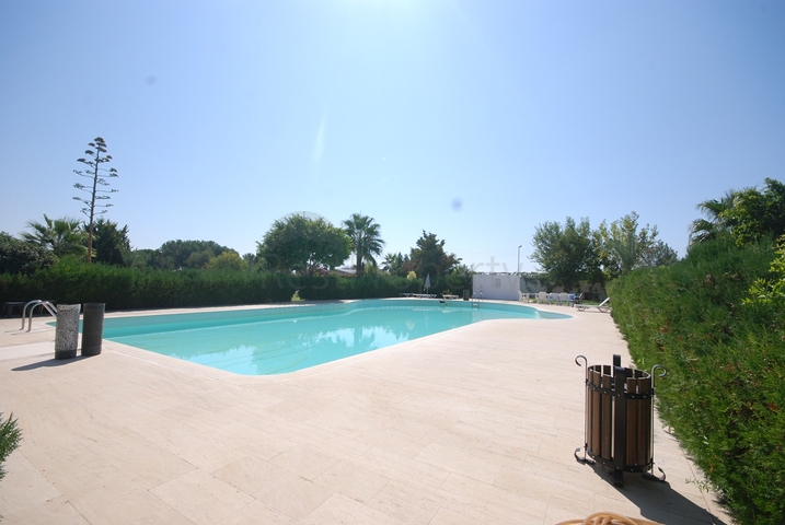 شقة غرفتين وصالة باطلالة بحرية مباشرة في الانيا 