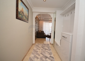 شقة غرفتين وصالة باطلالة بحرية مباشرة في الانيا 