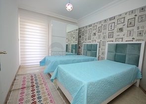 شقة غرفتين وصالة باطلالة بحرية مباشرة في الانيا 