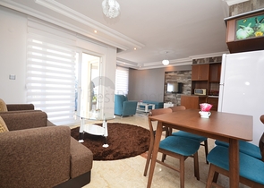 شقة غرفتين وصالة باطلالة بحرية مباشرة في الانيا 