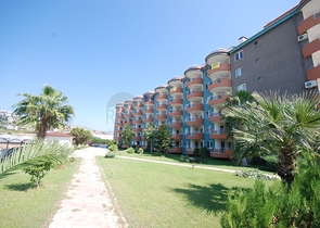 شقة غرفتين وصالة باطلالة بحرية مباشرة في الانيا 