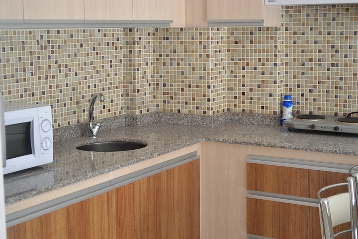 شقة غرفة وصالة مفروشة ضمن مجمع سكني في مهموتلار / الانيا 