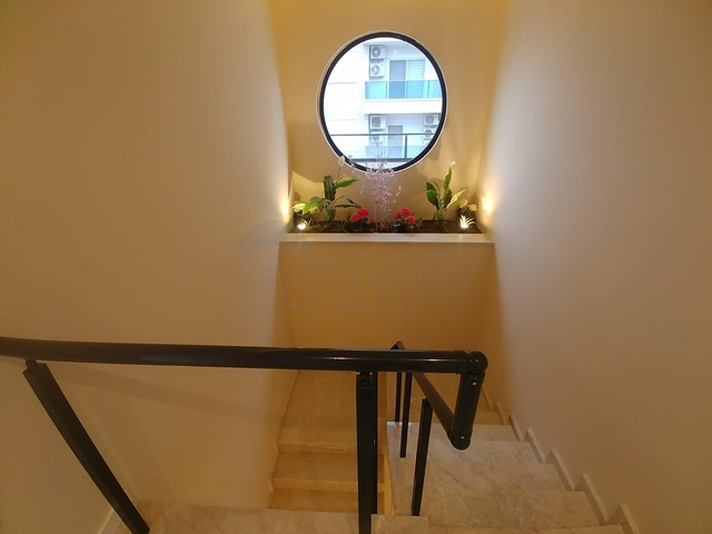 دوبلكس فاخرة باطلالة بحرية في مهموتلار / الانيا  دوبلكس فاخرة باطلالة بحرية في مهموتلار / الانيا