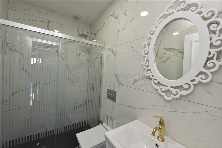 شقق عائلية ضمن مجمع سكني جديد في منطقة توسمور المركزية / الانيا 