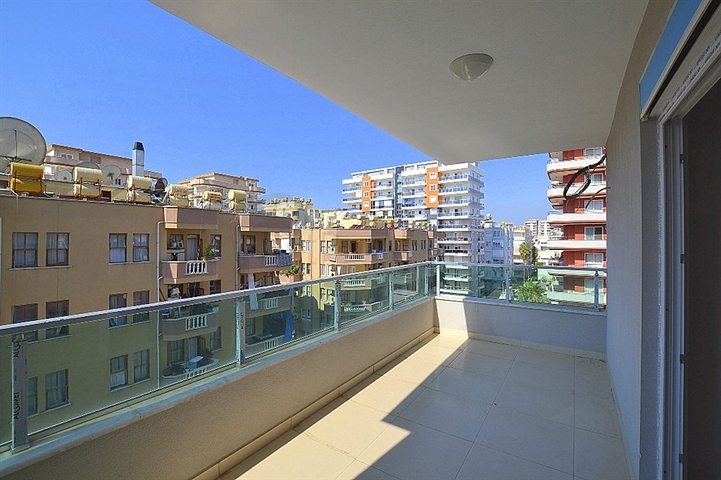 شقة غرفتين وصالة ضمن مجمع سكني في مهموتلار / الانيا 