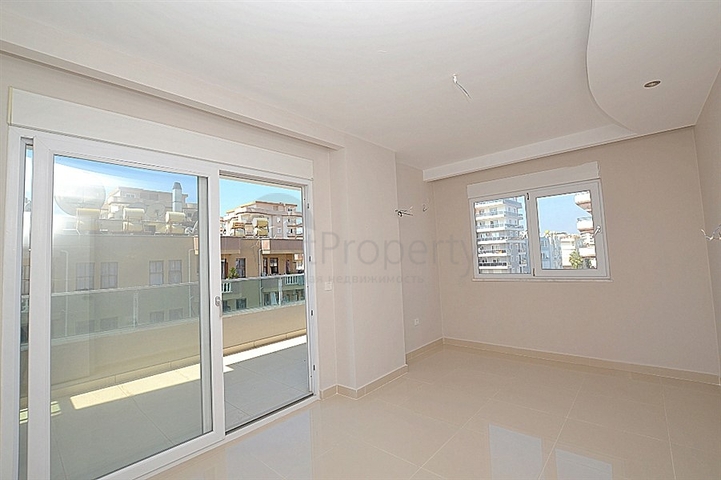 شقة غرفتين وصالة ضمن مجمع سكني في مهموتلار / الانيا 