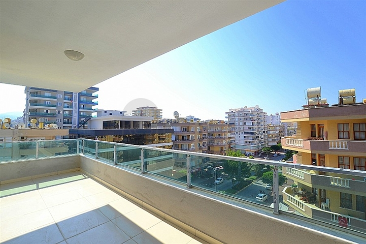 شقة غرفتين وصالة ضمن مجمع سكني في مهموتلار / الانيا 