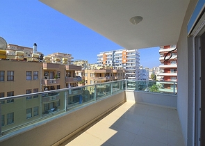 شقة غرفتين وصالة ضمن مجمع سكني في مهموتلار / الانيا 