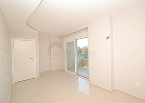 شقة غرفتين وصالة ضمن مجمع سكني في مهموتلار / الانيا 