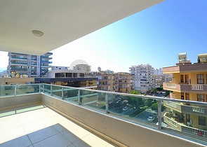 شقة غرفتين وصالة ضمن مجمع سكني في مهموتلار / الانيا 