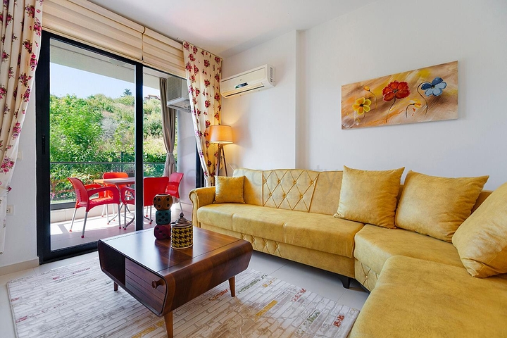 استديو مفروش ضمن مجمع خمس نجوم في كاستل / الانيا 