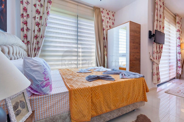 استديو مفروش ضمن مجمع خمس نجوم في كاستل / الانيا 