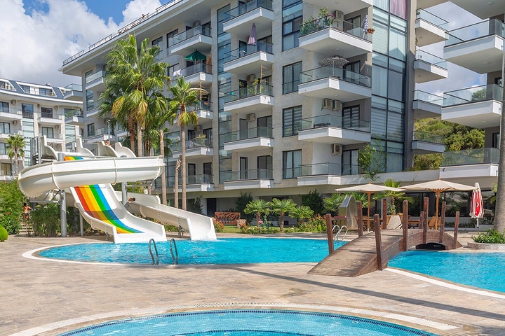 استديو مفروش ضمن مجمع خمس نجوم في كاستل / الانيا 