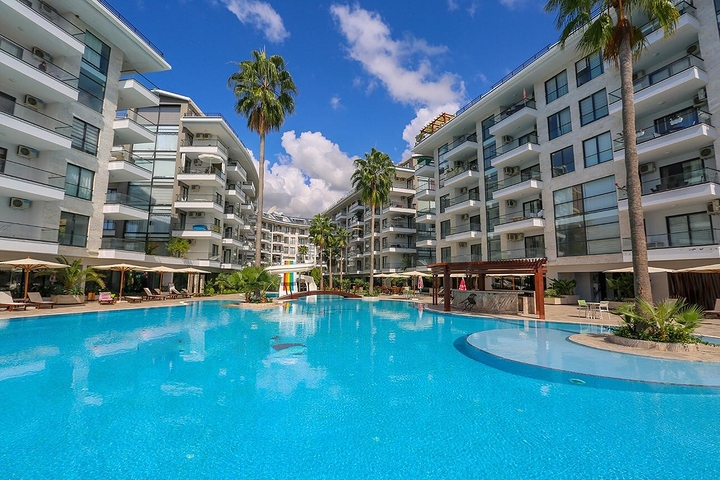 استديو مفروش ضمن مجمع خمس نجوم في كاستل / الانيا 