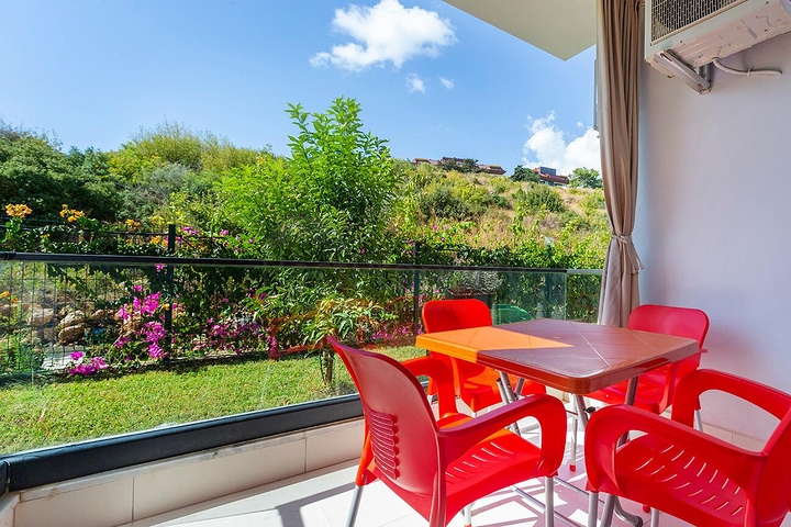 استديو مفروش ضمن مجمع خمس نجوم في كاستل / الانيا 