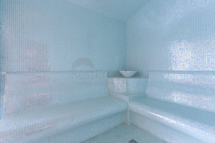 استديو مفروش ضمن مجمع خمس نجوم في كاستل / الانيا 