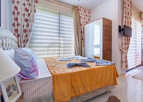 استديو مفروش ضمن مجمع خمس نجوم في كاستل / الانيا 