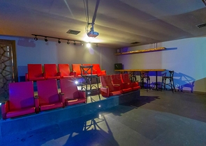 استديو مفروش ضمن مجمع خمس نجوم في كاستل / الانيا 