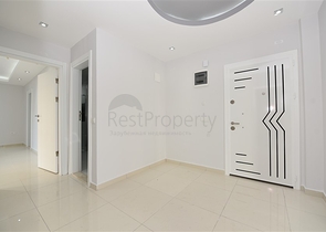 شقة غرفتين وصالة واسعة - ضمن مجمع سكني فاخر قريب من البحر 