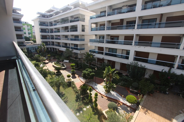 شقة مفروشة ضمن مجمع فاخر في كاستل / الانيا  