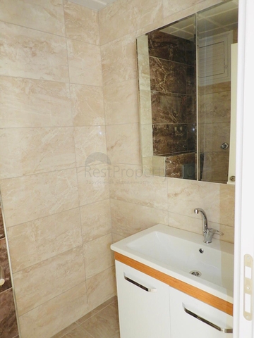 شقة غرفتين وصالة - مطبخ منفصل - ضمن مجمع في مهموتلار / الانيا 