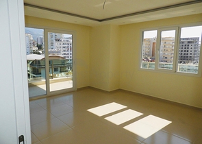 شقة غرفتين وصالة - مطبخ منفصل - ضمن مجمع في مهموتلار / الانيا 