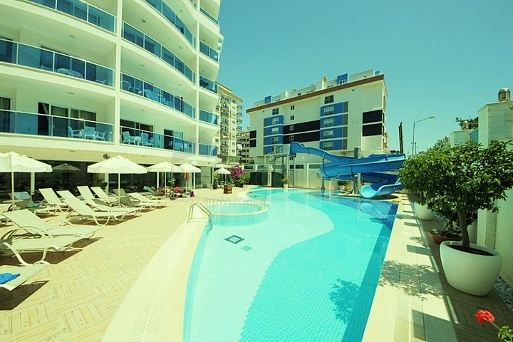 شقة غرفة وصالة ضمن مجمع سكني بخدمات خمس نجوم في مهموتلار / الانيا 