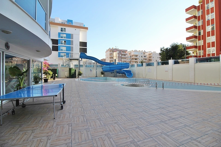 شقة غرفة وصالة ضمن مجمع سكني بخدمات خمس نجوم في مهموتلار / الانيا 