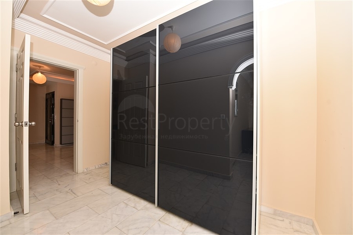 اول خط على البحر - شقة مفروشة ثلاث غرف وصالة في توسمور / الانيا 