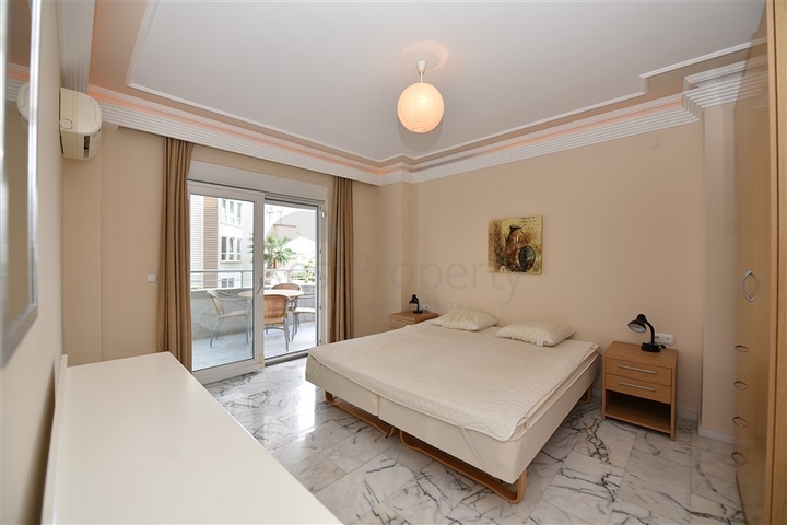 اول خط على البحر - شقة مفروشة ثلاث غرف وصالة في توسمور / الانيا 