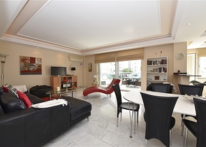 اول خط على البحر - شقة مفروشة ثلاث غرف وصالة في توسمور / الانيا 