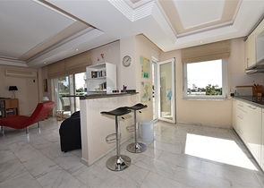 اول خط على البحر - شقة مفروشة ثلاث غرف وصالة في توسمور / الانيا 