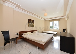 اول خط على البحر - شقة مفروشة ثلاث غرف وصالة في توسمور / الانيا 