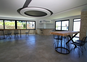 باطلالة بحرية - شقة غرفة وصالة مفروشة ضمن مجمع سكني حديث في كارجي جاك / الانيا