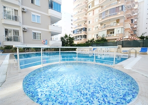 شقة غرفة وصالة - مفروشة ضمن مجمع سكني في مهموتلار / الانيا 