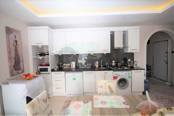 شقة غرفتين وصالة مفروشة ضمن مجمع سكني في توسمور / الانيا 