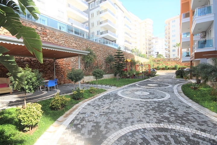 شقة غرفتين وصالة مفروشة ضمن مجمع سكني في توسمور / الانيا 