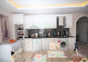 شقة غرفتين وصالة مفروشة ضمن مجمع سكني في توسمور / الانيا 