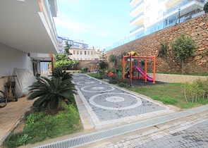 شقة غرفتين وصالة مفروشة ضمن مجمع سكني في توسمور / الانيا 