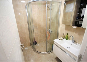 شقة غرفتين وصالة مفروشة ضمن مجمع سكني في توسمور / الانيا 