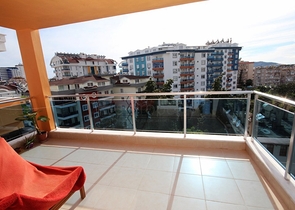 شقة غرفتين وصالة مفروشة ضمن مجمع سكني في توسمور / الانيا 