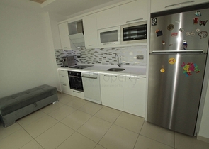 اطلالة بحر - شقة غرفتين وصالة ضمن مجمع سكني خمس نجوم في توسمور / الانيا 