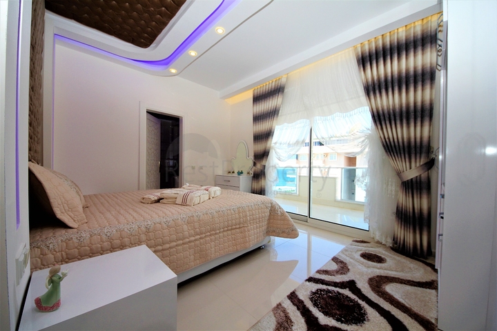 اول صف على البحر - شقة فاخرة ضمن مجمع خمس نجوم في الانيا 