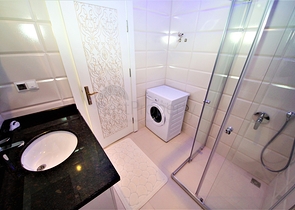 اول صف على البحر - شقة فاخرة ضمن مجمع خمس نجوم في الانيا 