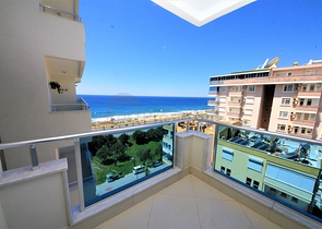 اول صف على البحر - شقة فاخرة ضمن مجمع خمس نجوم في الانيا 