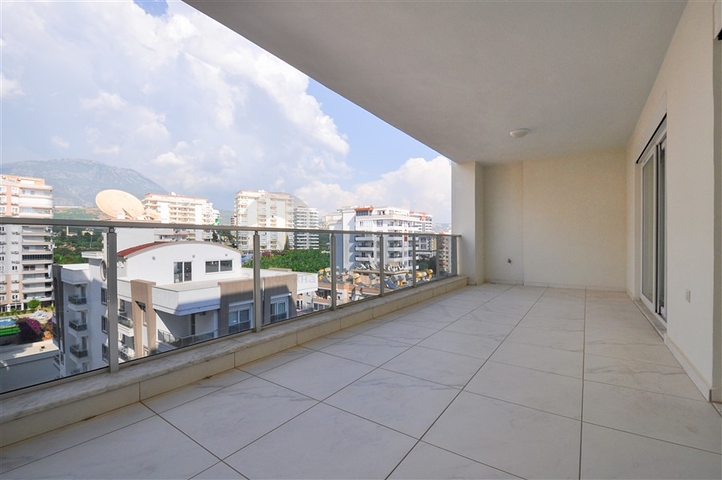 شقة مفروشة غرفة وصالة ضمن مجمع فاخر في مهموتلار / الانيا 