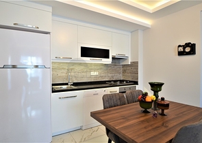 شقة مفروشة غرفة وصالة ضمن مجمع فاخر في مهموتلار / الانيا 